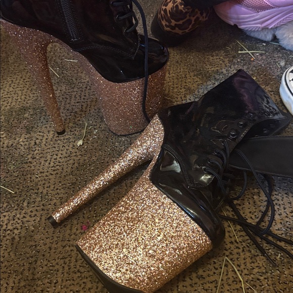 Black and Gold Glitter Platform Heels pleaser stripper dancer flamingo 8" - Picture 1 of 4
